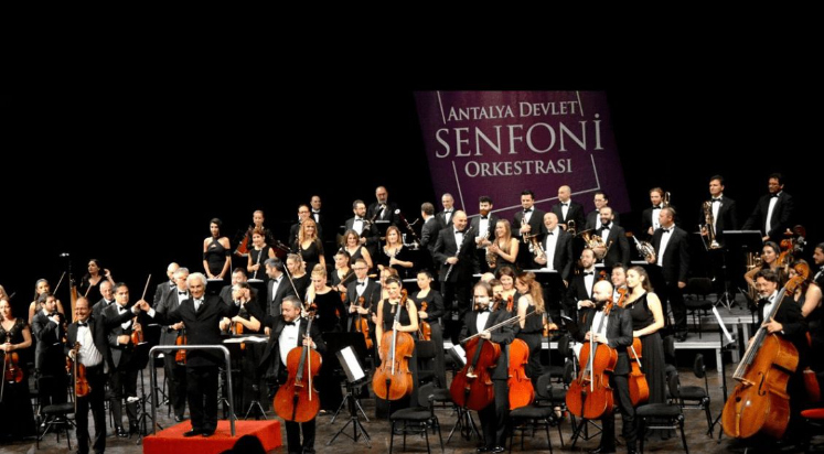 Antalya Devlet Senfoni Orkestrası, keman virtüözü Roman Kim'i ağırlayacak