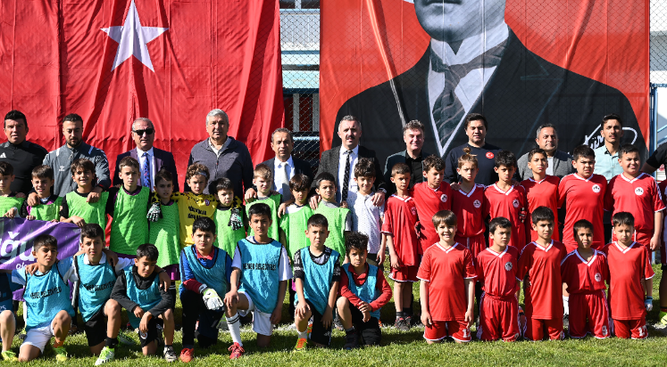 Kemer’de 23 Nisan Futbol Turnuvası başladı