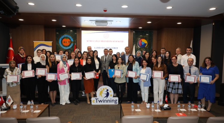 Kumluca'da eTwinning Projesi kapsamında ödül töreni düzenlendi