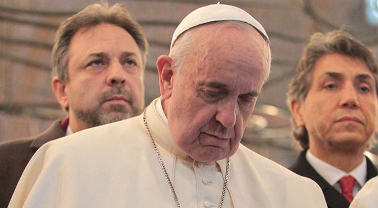 Papa Franciscus hayatını kaybetti