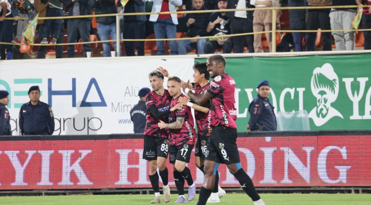 Alanyaspor'a hayat öpücüğü gibi 3 puan