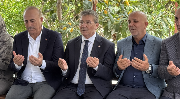 KKTC Başbakanı Üstel'den Çavuşoğlu'na taziye ziyareti