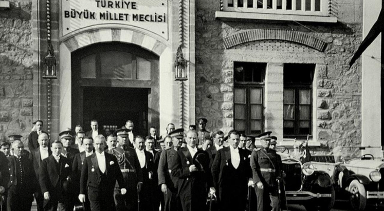 Milli iradenin simgesi TBMM 105 yaşında