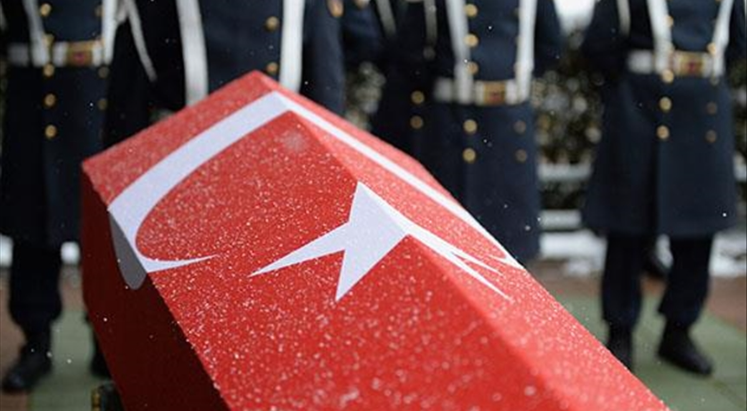 Pençe-Kilit bölgesinde yaralanan asker tedavi gördüğü hastanede şehit oldu