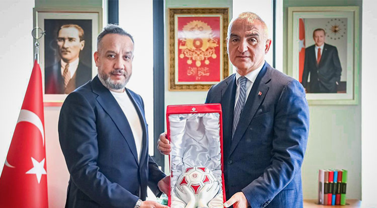 Bakan Ersoy, Antalyaspor için harekete geçti