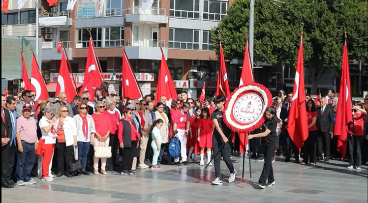 Antalya’da 23 Nisan kutlamaları başladı
